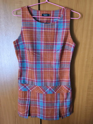 Toi&Moi wool sleeveless dress like new, short, multicolored