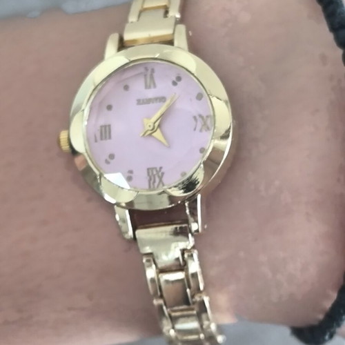 Quartz women's watch gold with pink dial, flawless condition