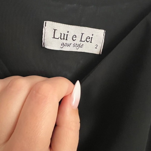 Lui e Lei women's shirt medium black like new