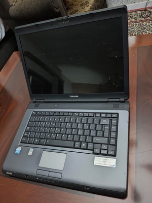 Toshiba Satellite L300‑1EF 15,4" μεταχειρισμένο laptop για ανταλλακτικά