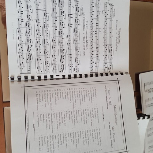 Oesten Mayflowers sheet music photocopies used