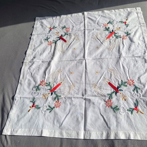 Christmas table runner with festive embroidery like new (81x74 cm)