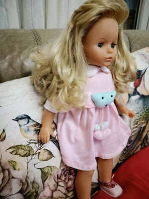 Lissi doll vintage in like new condition