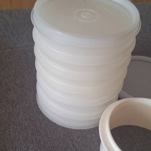 Tupperware hamburger set 6 containers with lid and press, like new, collectible old color