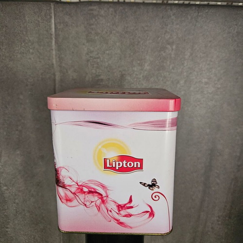 Lipton collectible box like new