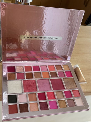 Revolution X-ray Shadow Palette limited edition, like new