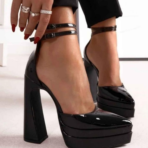 Mia black patent leather pumps size 38