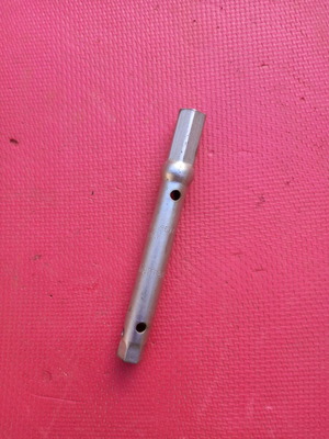Mercedes Benz spark plug wrench used, original 123580067
