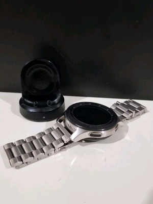 Samsung Galaxy Watch 46mm like new with charger and 3 straps