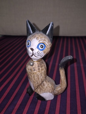 Decorative cat wooden souvenir from Parga like new