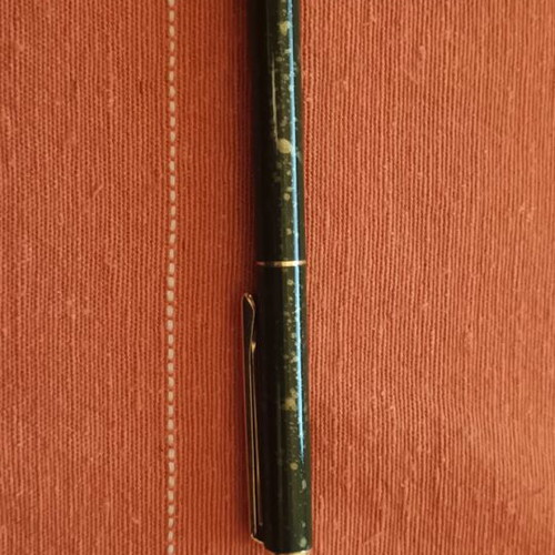 Pen used green-gold, needs ink