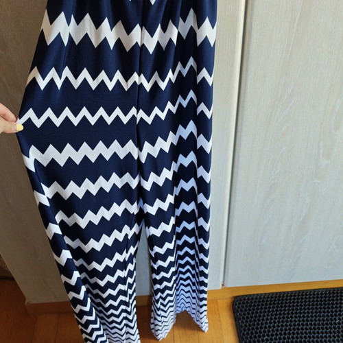 One-piece jumpsuit like new, blue-white pattern, one size