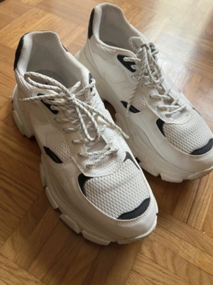 Bershka men's sneakers like new, white, size 44