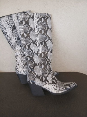 Stephan Paris western boots with snake print size 39 new