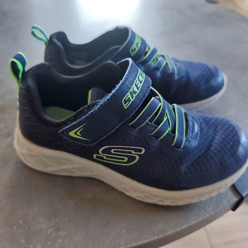 Skechers children's athletic shoes size 30 like new, blue and green
