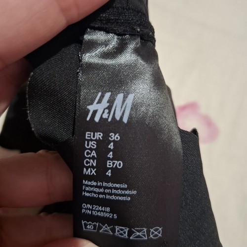 H&M swimwear top like new, black, size S