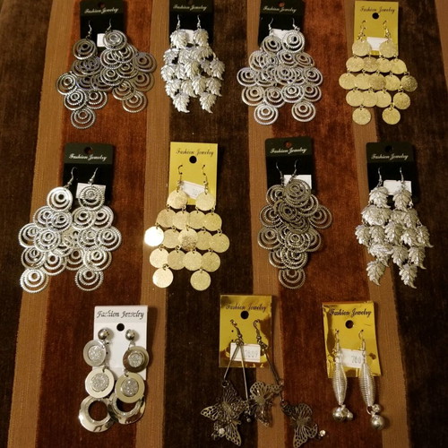 Earrings new, set of 11 pieces
