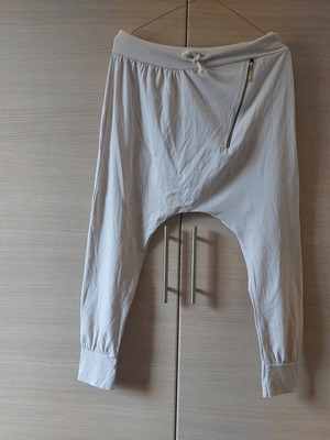 Beige capri salwar pants like new, cotton, one size