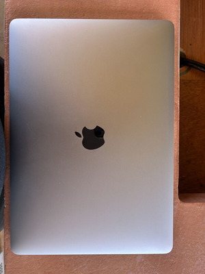 MacBook Pro 2017 σαν καινούργιο, 13 ιντσών, 8GB RAM, 256GB SSD