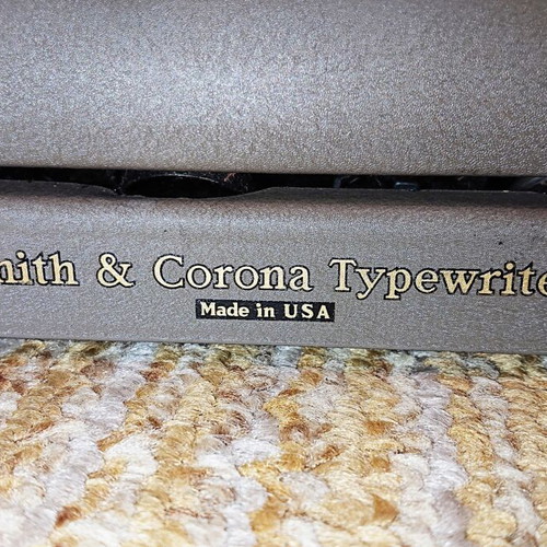 Corona Zephyr typewriter used, collectible vintage model