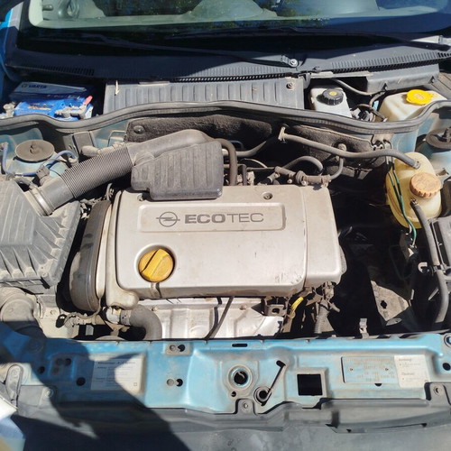 Opel Corsa 1.4 car used, engine needs repair
