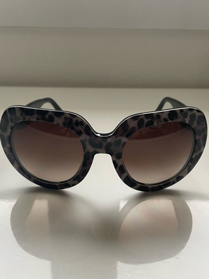 Dolce & Gabbana leopard sunglasses like new