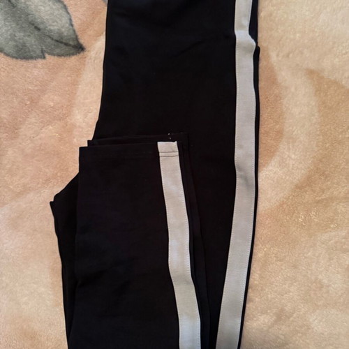 Women's leggings like new, black and white