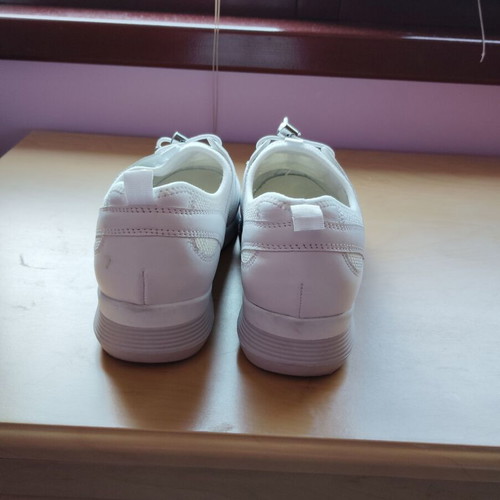 Medicus white sports shoes size 40 like new natural leather and textile