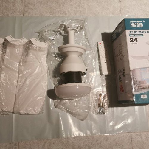Ceiling fan Φ62cm with LED E27 lamp and remote control new