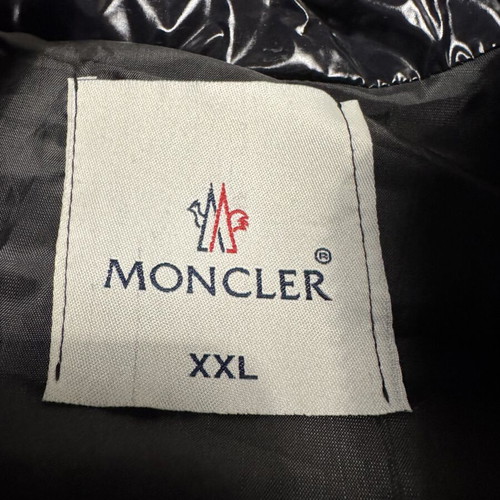 Moncler sleeveless puffer vest like new, black glossy, size XXL