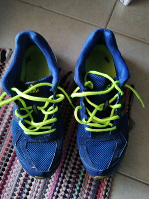 Adidas athletic shoes used, size 44, blue