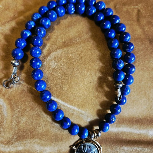Handmade vintage necklace with lapis lazuli, 585 gold and silver like new