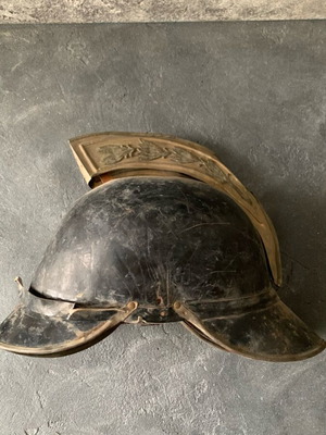 Firefighter helmet old used, requires restoration