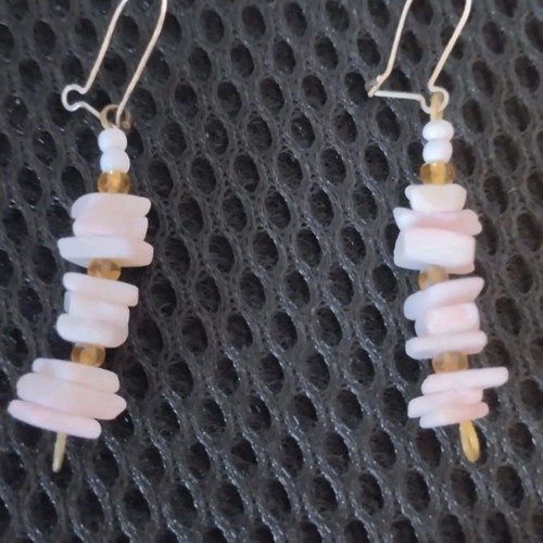 Jewelry set necklace and earrings used, vintage with pink and white details