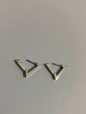 Triangular earrings like new, silver color