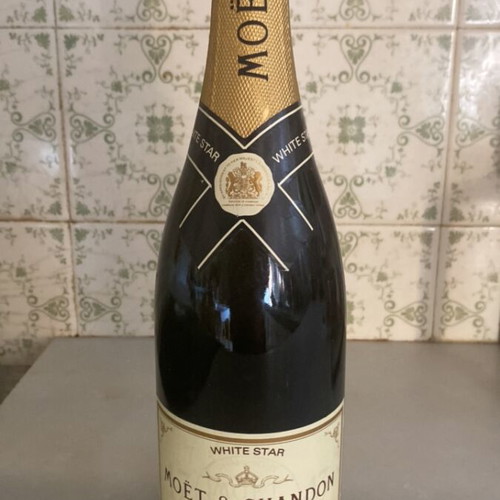 Moët & Chandon White Star champagne bottle