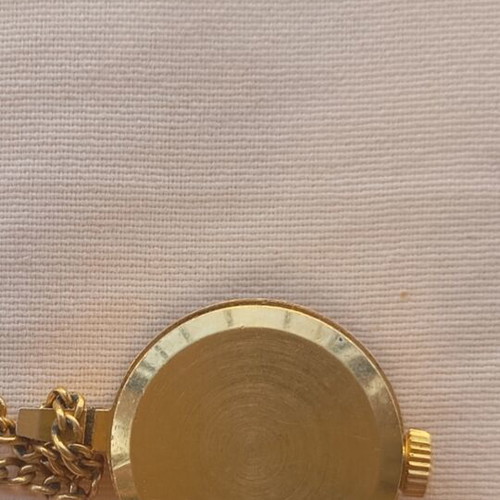 Chaika women's winding pendant watch like new, made in USSR