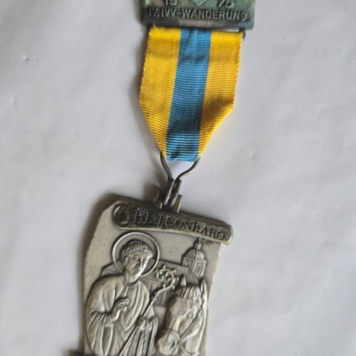 Vintage Bavarian religious medals collection like new