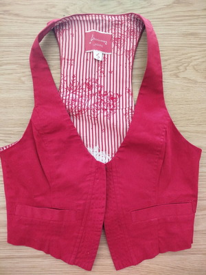 Stradivarius red vest like new, summer style