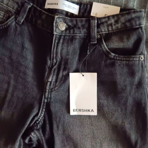 Black denim bermuda Bershka new, size XS 34