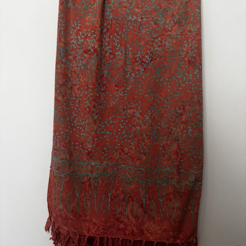 Pareo coral with turquoise ethnic motifs and fringes like new