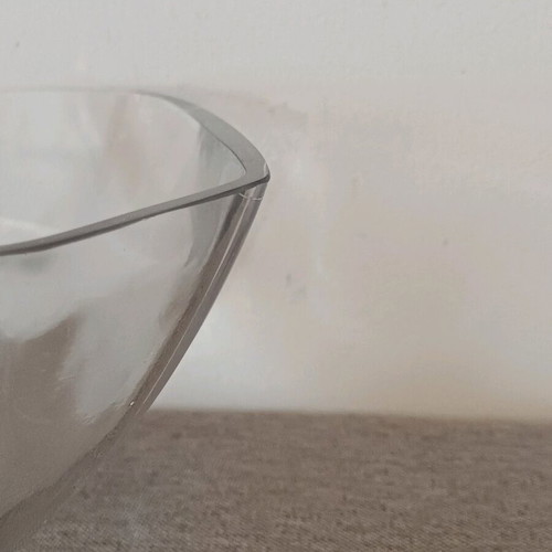 Glass bowl new with four feet