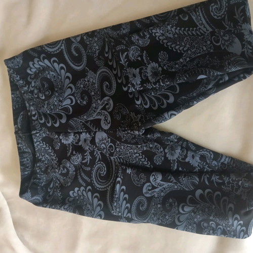 Leggings with inner lining new, black and blue, fits Large to 3XL