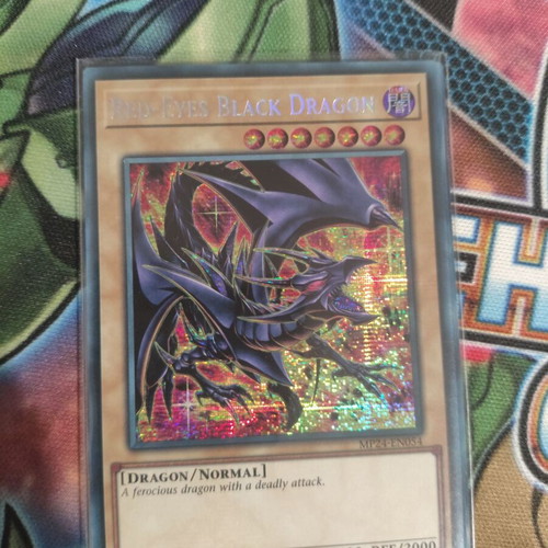 Red-Eyes Black Dragon Yu-Gi-Oh! card Secret Rare MP24 like new