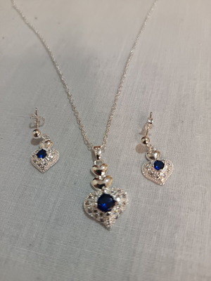 Silver jewelry set with necklace and earrings, new