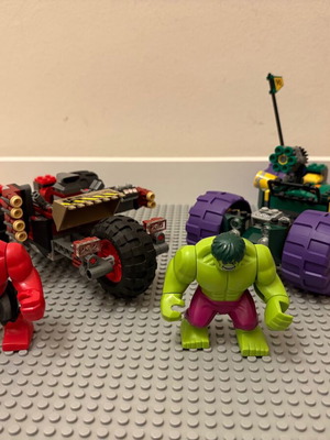 Lego Super Heroes Avengers Set 76078 used, Hulk vs Red Hulk
