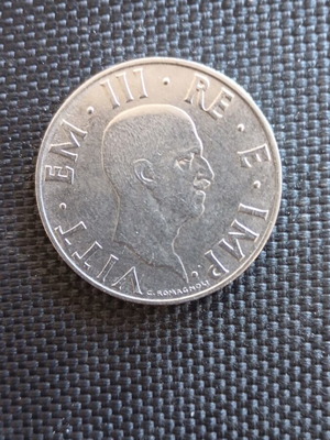 Coin two lira Italy 1940 with King Vittorio Emanuele like new