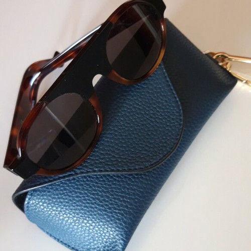 Loewe sunglasses like new, unisex with case