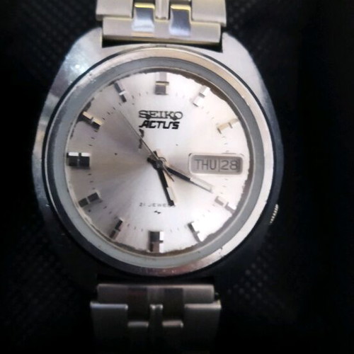 Seiko Actus 21 jewels used men's watch with 7019-7350 mechanism