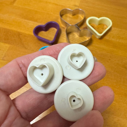 Heart cookie cutter set used, 6cm-2.5cm, plastic and metal